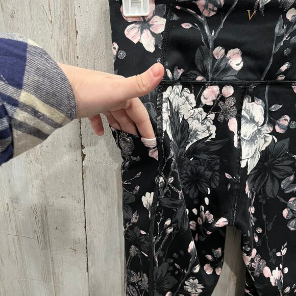 VS Incredible Essential Legging 24" Inseam Floral Workout Exercise Pants Size 4 - Picture 3 of 8